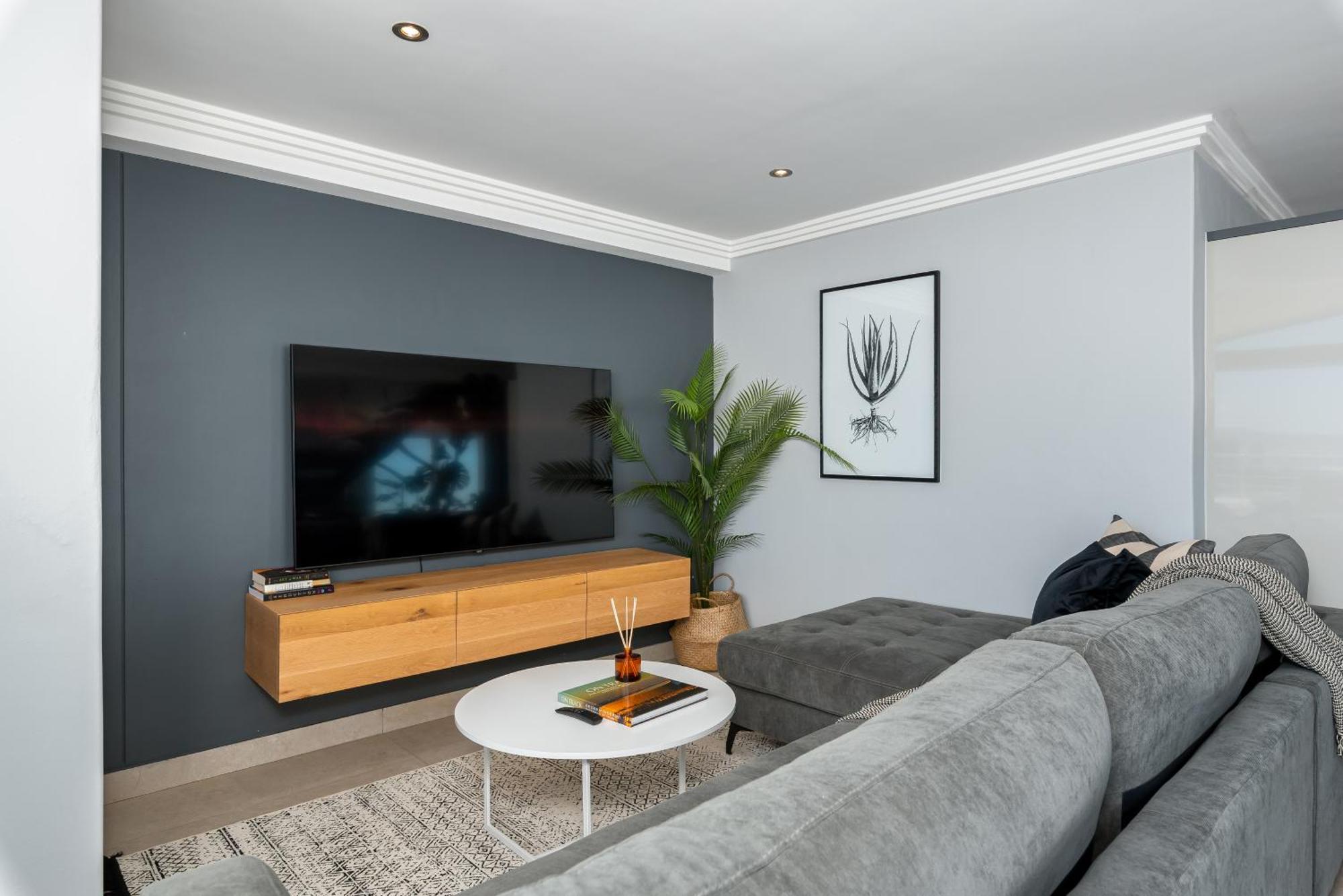 Harbour Terrace Luxury Apartment