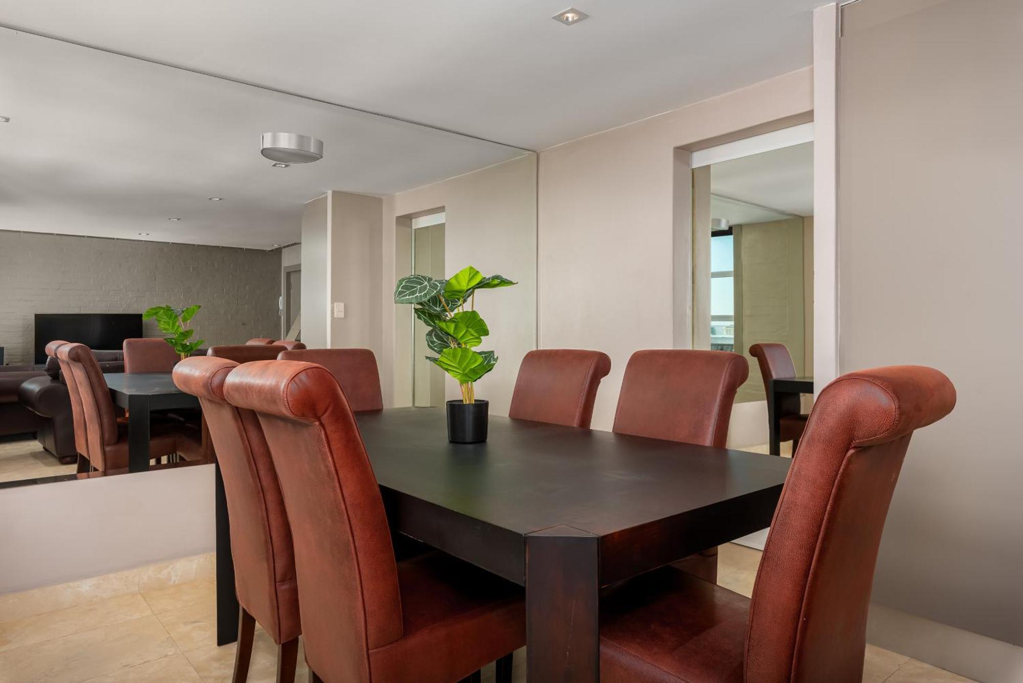 Harbour Terrace Luxury Apartment